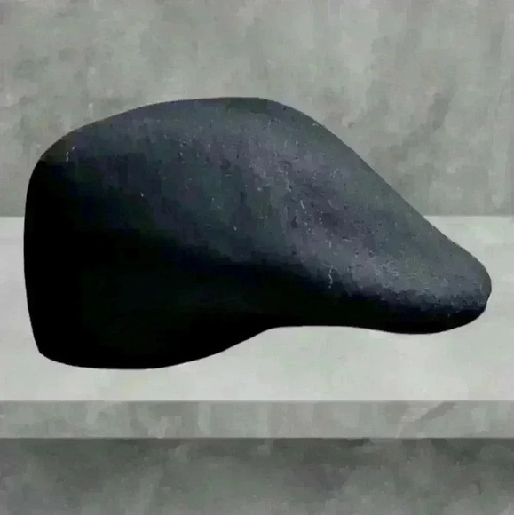 Other - Country Gentleman Black Flat Cap, Medium